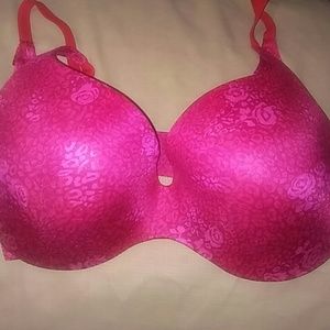 Victoria's Secret 34DD push up bra